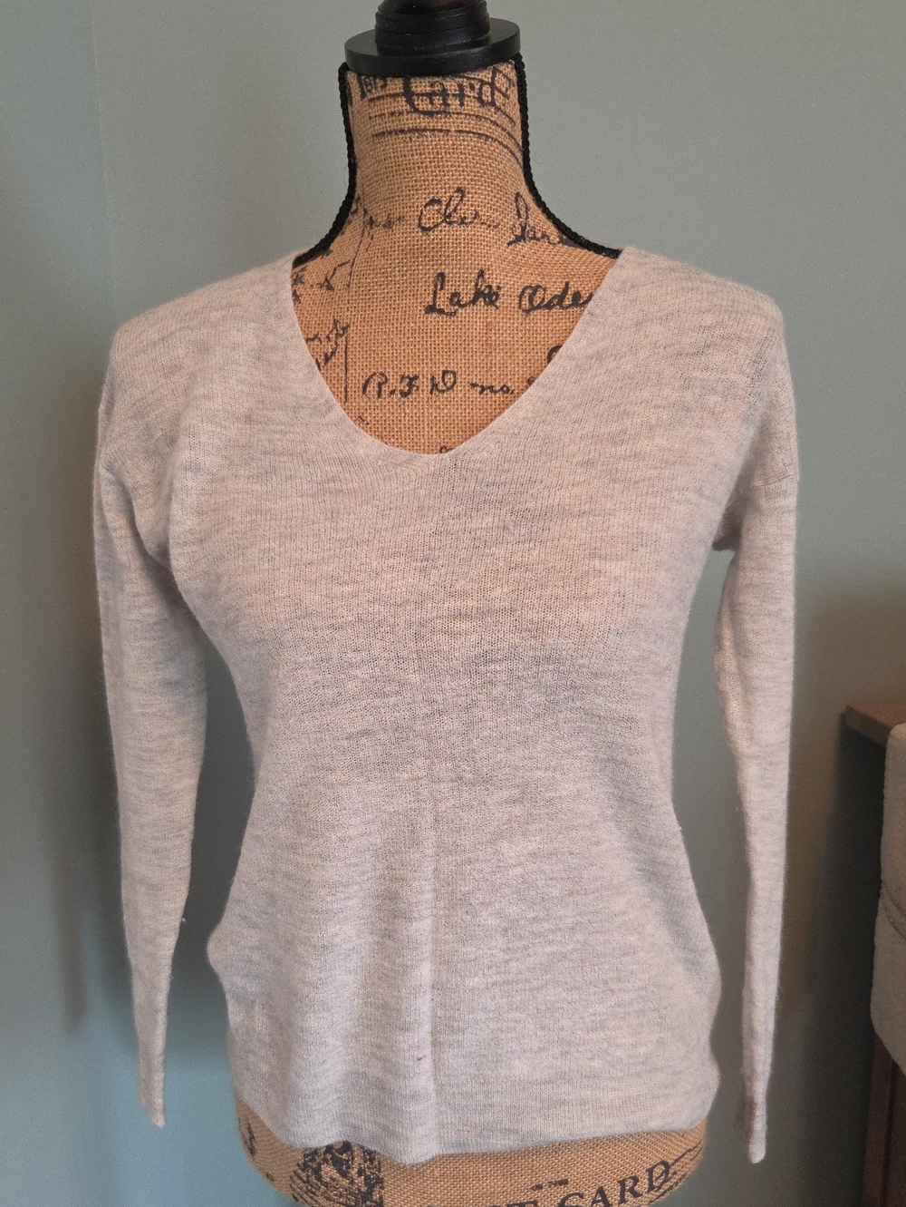 Wilfred Light Gray V-Neck Sweater